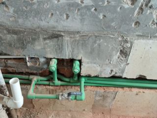 水、电管开槽施工