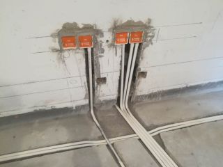 水、电管开槽施作