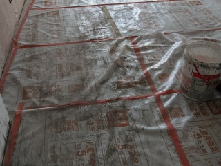 地砖铺贴及地面找平施作