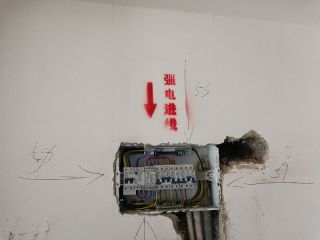 强、弱电路穿线施作