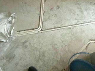 水、电管开槽施作