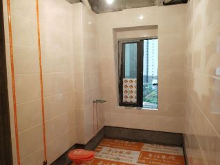 厨房、卫生间墙砖施作