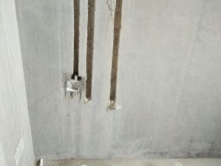 水、电管开槽施工