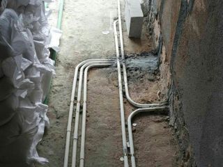 水、电管开槽施作