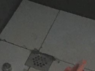 地砖铺贴及地面找平施作
