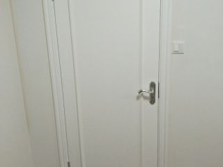套装门、踢脚线安装