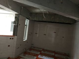 厨房、卫生间墙砖施作