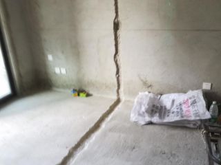 水、电管开槽施作
