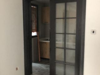 成品门及墙纸铺贴