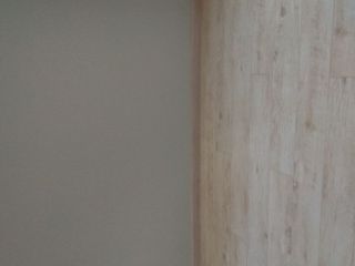 套装门、踢脚线安装
