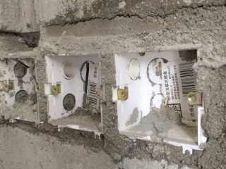 水、电管开槽施作