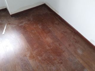 实木复合地板铺设