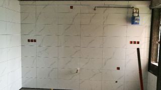 厨房、卫生间墙砖施作