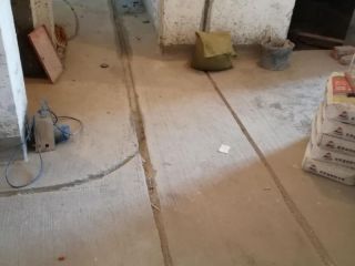 水、电管开槽施作