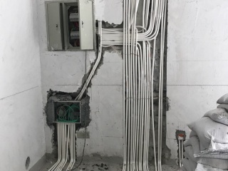水、电管开槽施作