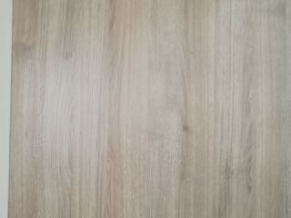 套装门、踢脚线安装