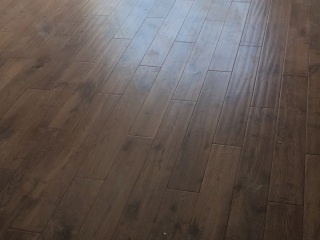 木地板铺设