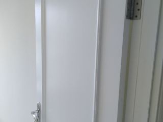 套装门、踢脚线安装