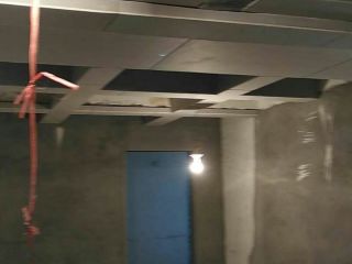 地砖铺贴及地面找平施作