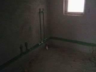 水、电管开槽施作