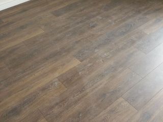 实木复合地板铺设