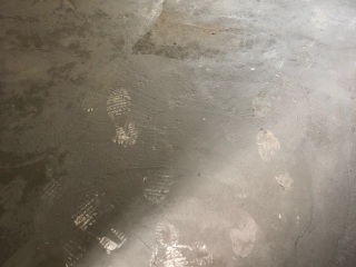 地砖铺贴及地面找平施作