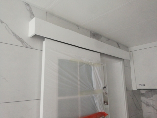 成品门及墙纸铺贴