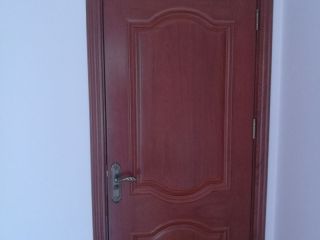 成品门及墙纸铺贴