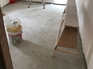 地砖铺贴及地面找平施作