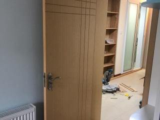 成品门及墙纸铺贴