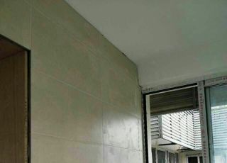 厨房、卫生间墙砖施作