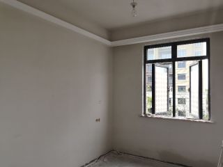 墙、顶面腻子批嵌