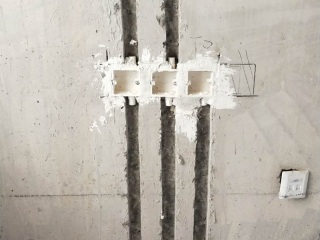 水、电管开槽施作