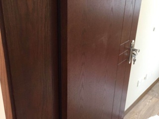 套装门、踢脚线安装