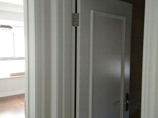 套装门、踢脚线安装