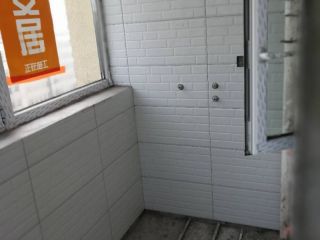 厨房、卫生间墙砖施作