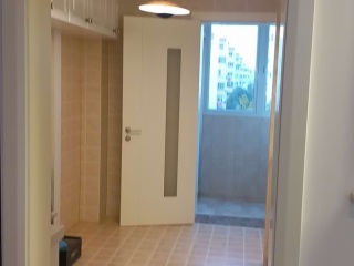 套装门、踢脚线安装