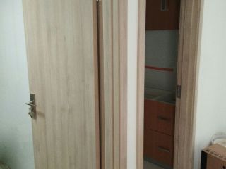 套装门、踢脚线安装